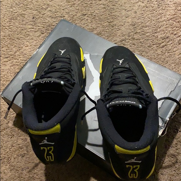 Jordan 14s thunder !size 10.5 - Picture 2 of 4